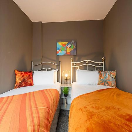 Art-Filled Bohemian 1 Bedroom Apt 2 Beds Colourful Praise Inn Apartment 赫尔河畔京士顿 外观 照片
