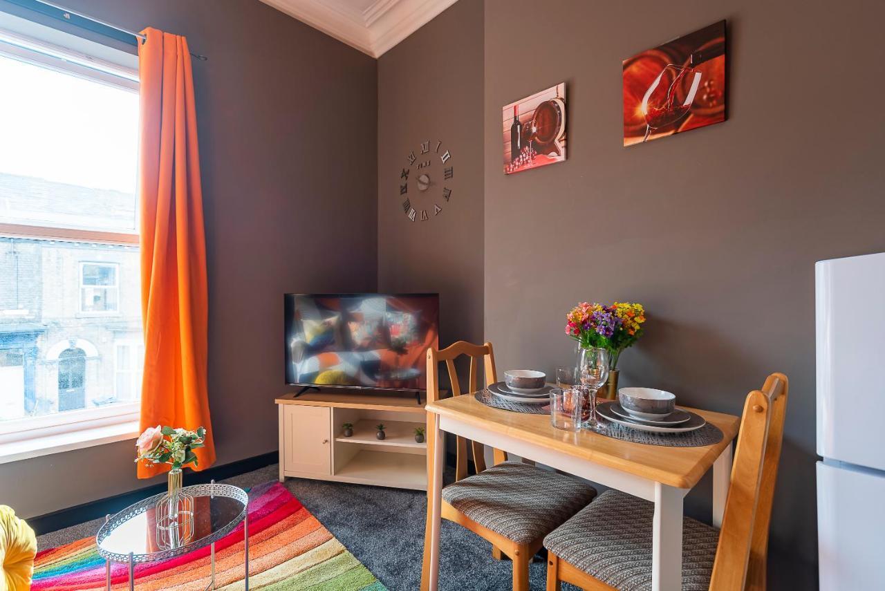Art-Filled Bohemian 1 Bedroom Apt 2 Beds Colourful Praise Inn Apartment 赫尔河畔京士顿 外观 照片